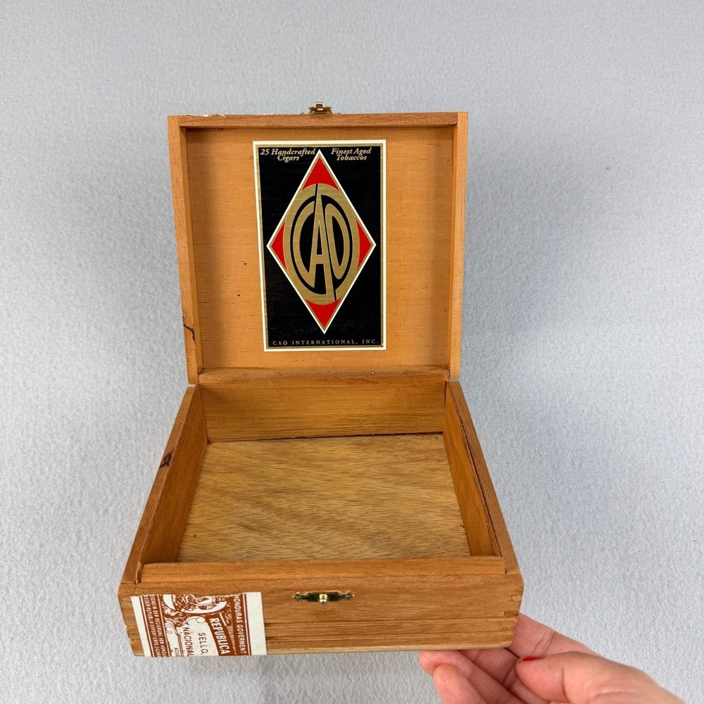 Vintage CAO International Wooden Cigar Box Handcrafted Honduras Petit Coronas